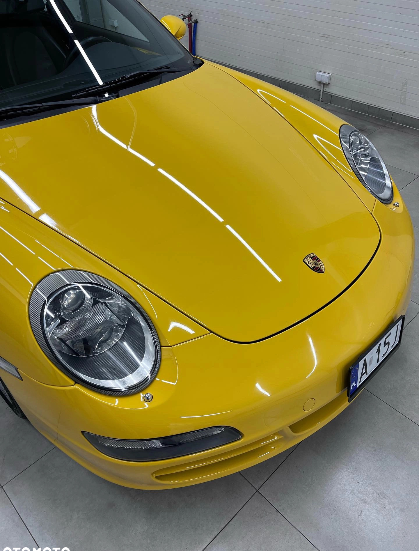 Porsche 911 cena 209000 przebieg: 93000, rok produkcji 2005 z Warszawa małe 781